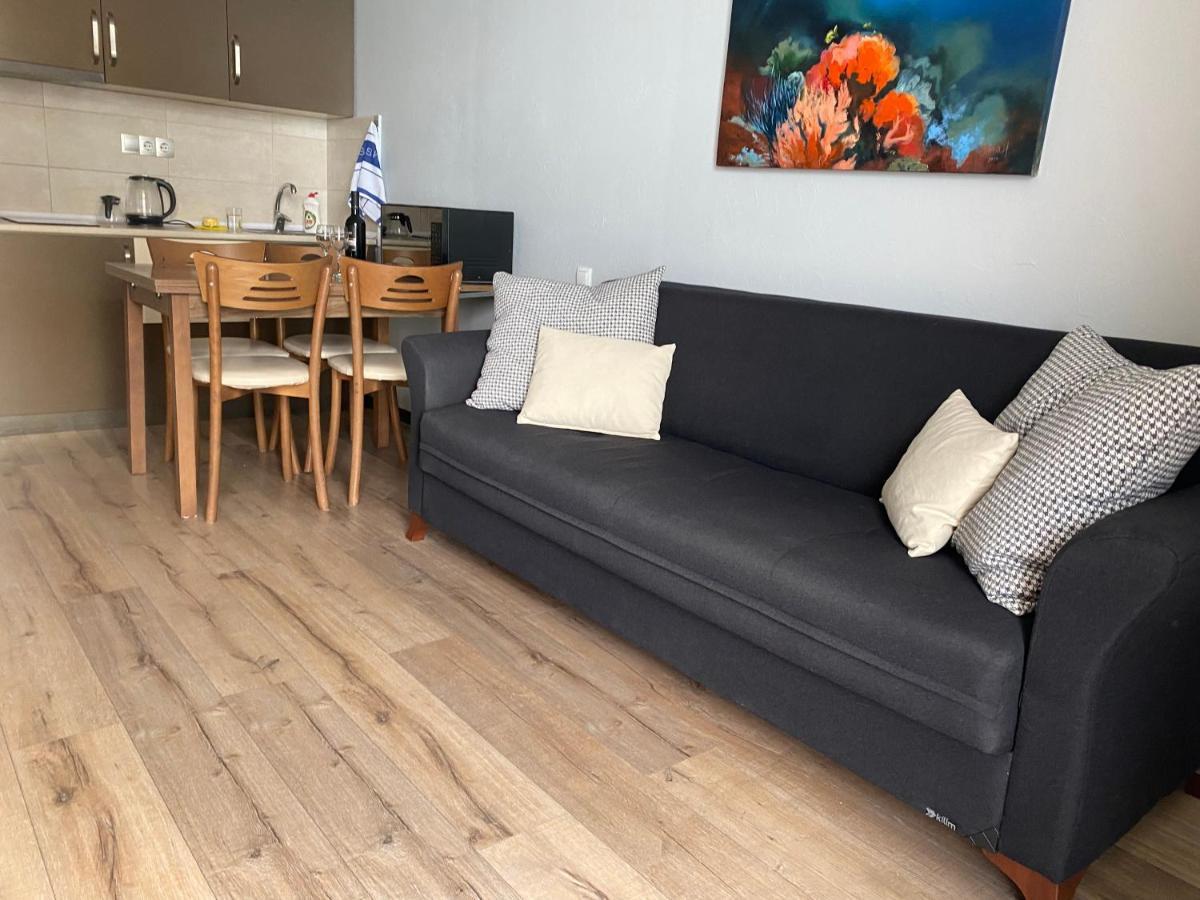 Sea Towers 2 Room Apartment 巴统 外观 照片