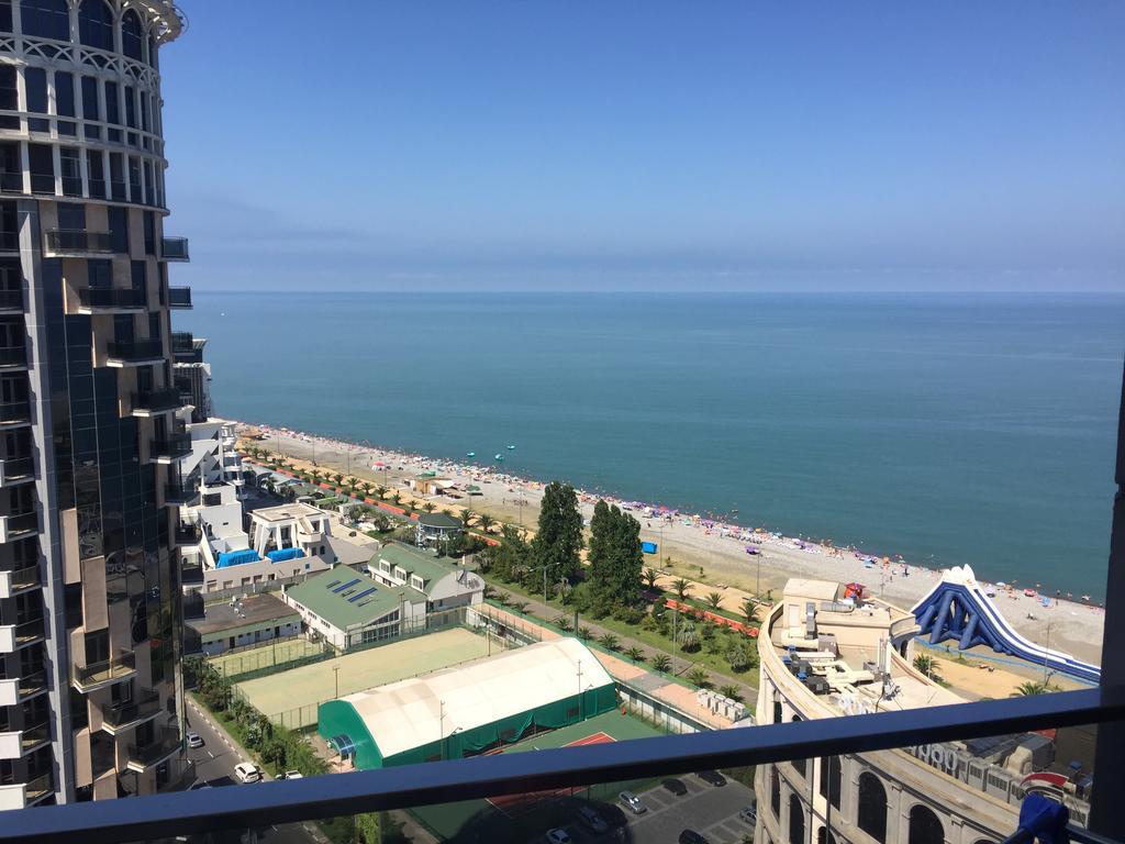 Sea Towers 2 Room Apartment 巴统 外观 照片