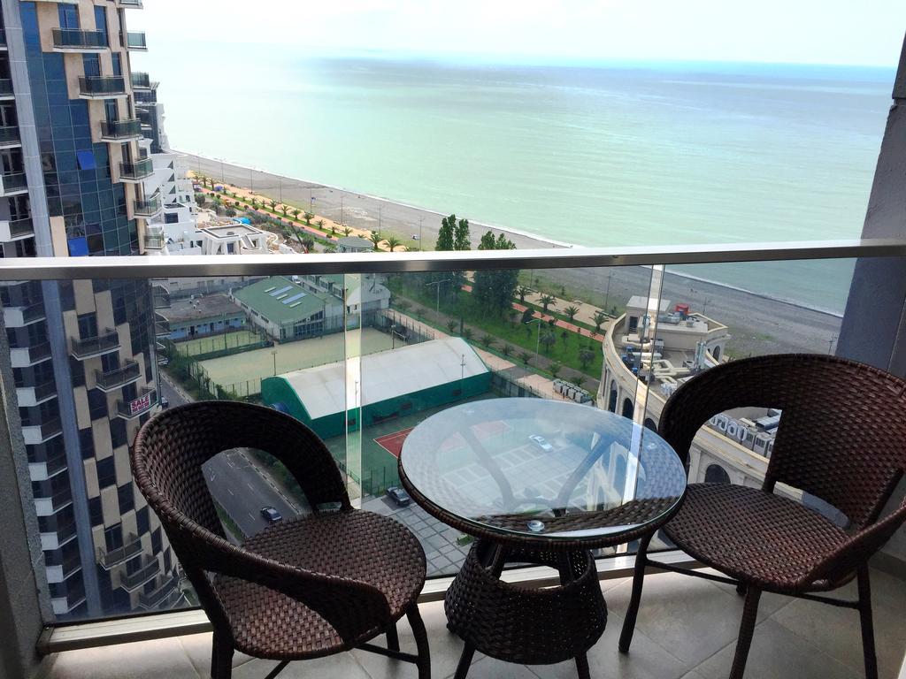 Sea Towers 2 Room Apartment 巴统 外观 照片