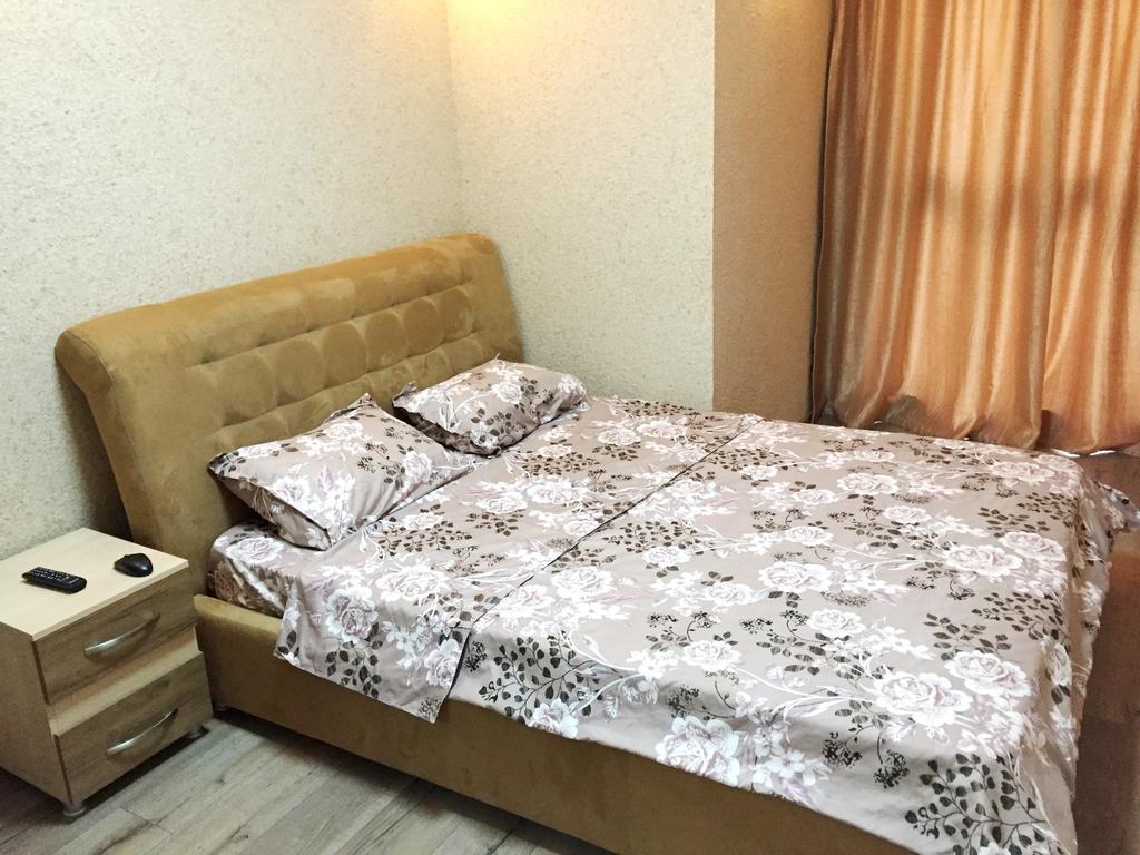 Sea Towers 2 Room Apartment 巴统 外观 照片