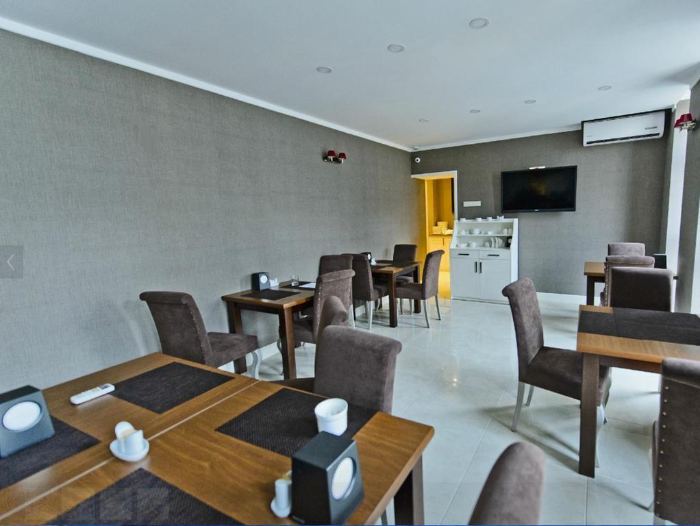 Sea Towers 2 Room Apartment 巴统 外观 照片